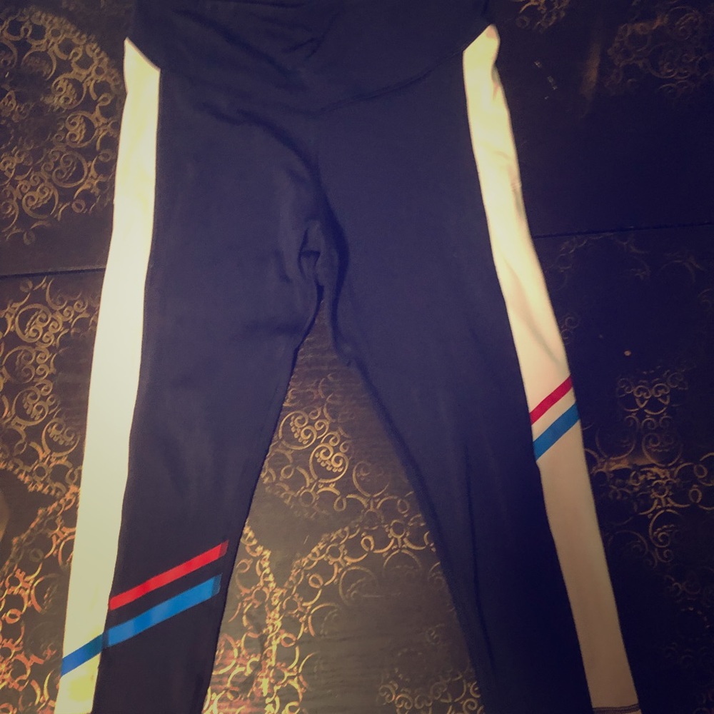 Athletic Leggings with Side Pockets